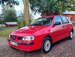 Röd Begagnad 2000 Seat Ibiza Halvkombi | 26 500 kr