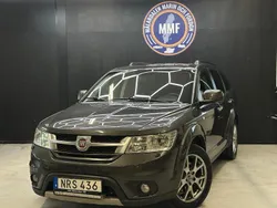 Grå Begagnad 2015 Fiat Freemont Sport SUV | 94 800 kr (Marknadspris)