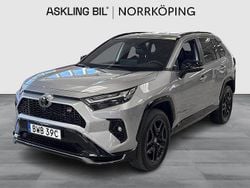 Silver Begagnad 2024 Toyota RAV4 Hybrid Sport SUV | 589 000 kr (Marknadspris)