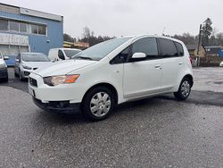 Vit Begagnad 2010 Mitsubishi Colt Halvkombi | 48 900 kr (Marknadspris)