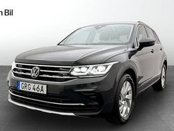 Grå (urano grey) Begagnad 2023 VW Tiguan Elegance SUV | 369 900 kr (Marknadspris)