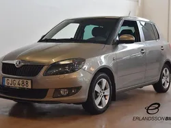 Ljusbrun Begagnad 2014 Skoda Fabia Ambiente Halvkombi | 79 900 kr (Marknadspris)