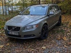 Grön Begagnad 2008 Volvo V70 Momentum Kombi | 38 000 kr (Bra pris)
