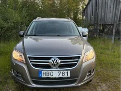 Grå Begagnad 2011 VW Tiguan Sportline SUV | 81 000 kr (Bra pris)