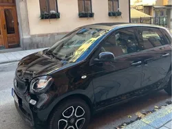 Svart Begagnad 2016 Smart ForFour Halvkombi | 75 000 kr