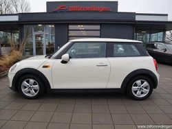 Vit svart Begagnad 2016 Mini Cooper Pepper Halvkombi | 84 900 kr (Superpris)