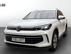 Vit Begagnad 2024 VW Tiguan SUV | 349 000 kr (Marknadspris)