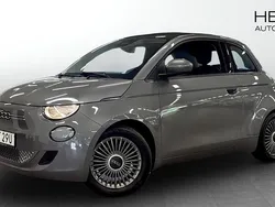 Svart Begagnad 2022 Fiat 500e Icon Halvkombi | 199 900 kr (Dyr)