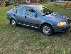 Grå Begagnad 2008 Skoda Octavia Halvkombi | 25 000 kr (Bra pris)