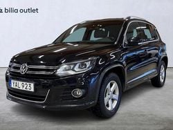 Svart Begagnad 2015 VW Tiguan R-line SUV | 124 900 kr (Bra pris)