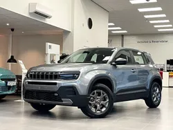 Grå Ny 2024 Jeep Avenger Longitude SUV | 319 900 kr (Lite dyr)