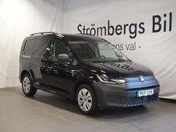 Svart Ny 2025 VW Caddy Maxi Minibuss | 520 285 kr (Marknadspris)