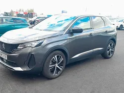 Grå (grå platinum metallic) Begagnad 2022 Peugeot 3008 GTi SUV | 279 900 kr (Marknadspris)