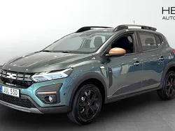 Grön (green) Ny 2025 Dacia Sandero Extreme Halvkombi | 256 200 kr (Lite dyr)