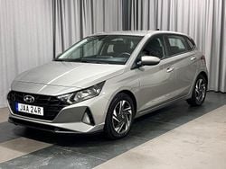 Grå Begagnad 2022 Hyundai i20 Essential Halvkombi | 159 900 kr (Marknadspris)
