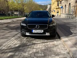 Svart Begagnad 2017 Volvo V90 CC Kinetic Kombi | 185 000 kr (Marknadspris)
