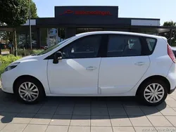 Vit Begagnad 2011 Renault Scénic III Minibuss | 44 900 kr (Marknadspris)