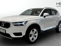 Vit (white) Begagnad 2019 Volvo XC40 Momentum SUV | 249 900 kr (Marknadspris)