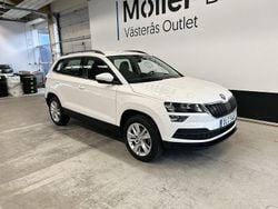 Vit (candy white) Begagnad 2020 Skoda Karoq SUV | 184 900 kr (Marknadspris)