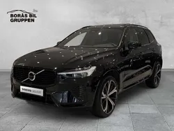 Svart Begagnad 2022 Volvo XC60 R-Design SUV | 519 000 kr (Marknadspris)