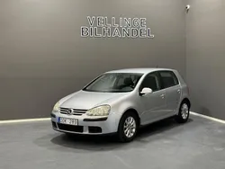 Silver Begagnad 2006 VW Golf V Halvkombi | 29 900 kr (Marknadspris)