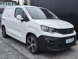 Okänd (vit) Begagnad 2018 Peugeot Partner Minibuss | 218 750 kr (Dyr)