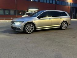 Silver Begagnad 2017 VW Passat R-line Kombi | 200 000 kr (Marknadspris)