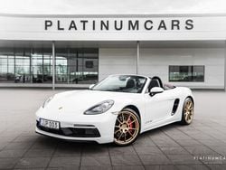 Flerfärgad Begagnad 2024 Porsche 718 Boxster Cab | 1 129 000 kr (Marknadspris)