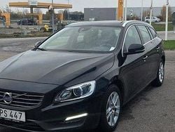 Begagnad 2015 Volvo V60 Kombi | 157 000 kr