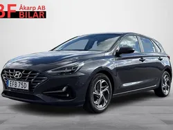 Grå Begagnad 2021 Hyundai i30 Halvkombi | 174 500 kr (Bra pris)