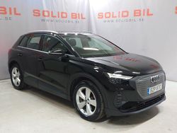Svart (myth black metallic) Begagnad 2023 Audi Q4 e-tron Proline SUV | 339 900 kr (Bra pris)