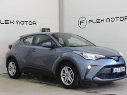 Grå Begagnad 2020 Toyota C-HR Active SUV | 224 800 kr (Marknadspris)