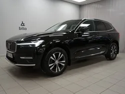 Svart Begagnad 2023 Volvo XC60 Core SUV | 409 900 kr (Superpris)