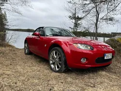 Röd Begagnad 2006 Mazda MX5 Edition Cab | 145 000 kr (Marknadspris)