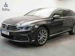 Grå Begagnad 2020 VW Passat GTE Kombi | 199 900 kr (Bra pris)