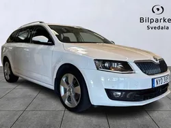 Vit Begagnad 2016 Skoda Octavia Kombi | 159 900 kr (Dyr)