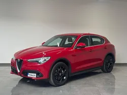 Röd Begagnad 2017 Alfa Romeo Stelvio Super SUV | 239 900 kr (Dyr)
