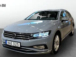 Grå Begagnad 2023 VW Passat Elegance Kombi | 384 900 kr (Marknadspris)