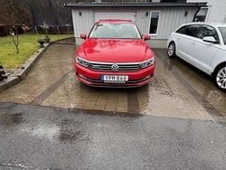 Röd Begagnad 2018 VW Passat GT Kombi | 157 000 kr (Superpris)
