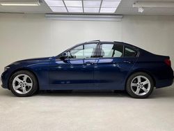 Blå Begagnad 2018 BMW 320 Sport Line Sedan | 219 000 kr (Marknadspris)