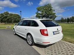Vit Begagnad 2012 Skoda Superb Elegance Kombi | 69 000 kr (Marknadspris)
