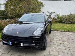Svart Begagnad 2017 Porsche Macan GTS Sport SUV | 434 000 kr (Marknadspris)