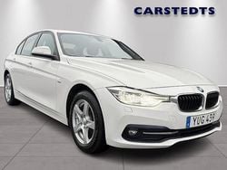 Vit Begagnad 2017 BMW 320 Sport Line Sedan | 174 800 kr (Bra pris)