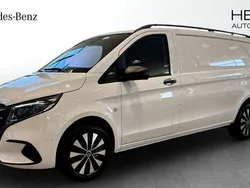 Vit (white) Ny 2024 Mercedes Vito Minibuss | 671 250 kr (Marknadspris)