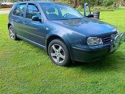 Grå Begagnad 2003 VW Golf IV Halvkombi | 14 700 kr (Bra pris)