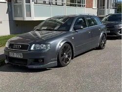 Grå Begagnad 2004 Audi A4 Comfort Kombi | 22 000 kr (Marknadspris)