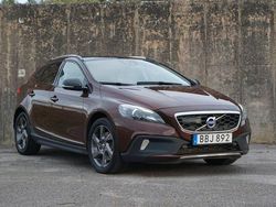Brun Begagnad 2015 Volvo V40 CC Summum Kombi | 134 900 kr (Lite dyr)