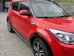 Röd Begagnad 2015 Kia Soul SUV | 100 000 kr (Bra pris)