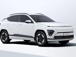 Engine red solid Ny 2025 Hyundai Kona Essential SUV | 419 895 kr (Marknadspris)