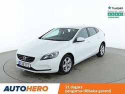 Vit Begagnad 2015 Volvo V40 Momentum Halvkombi | 142 000 kr (Marknadspris)